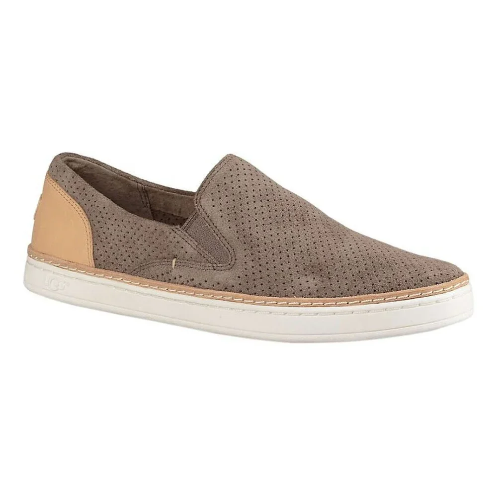 UGG Adley Perf